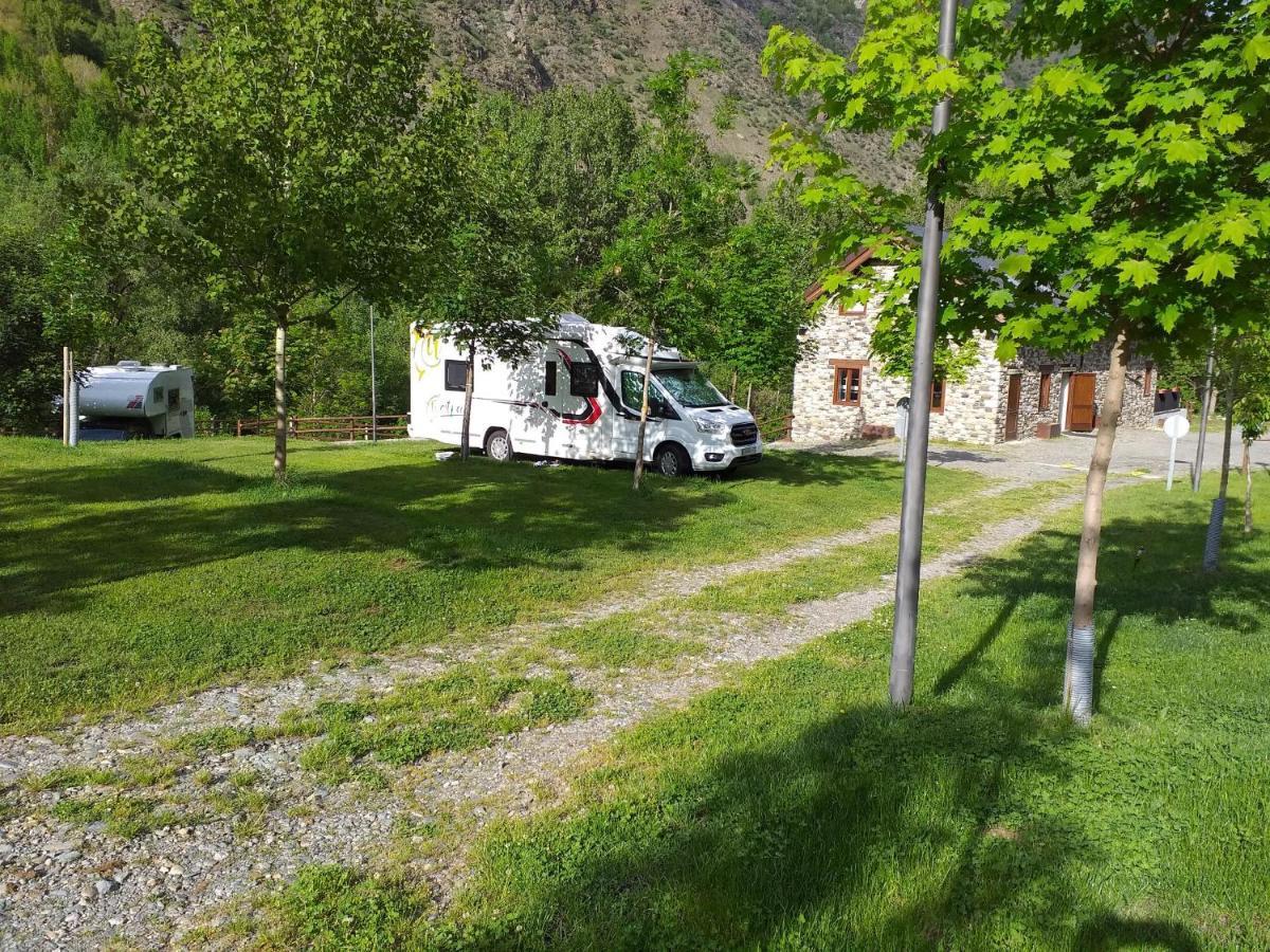 Camping Riu Gelat Hotel Espot Ngoại thất bức ảnh